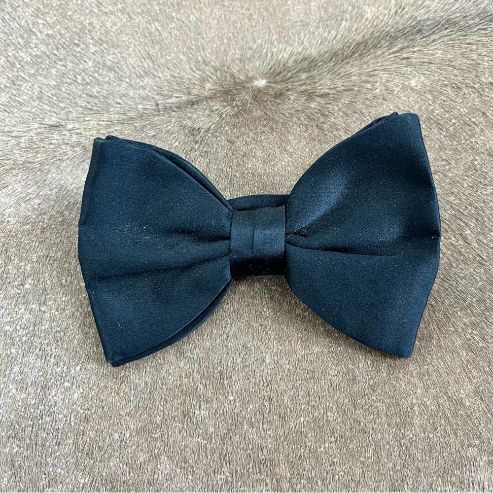 Dunhill Tailors Silk Butterfly Bow Tie